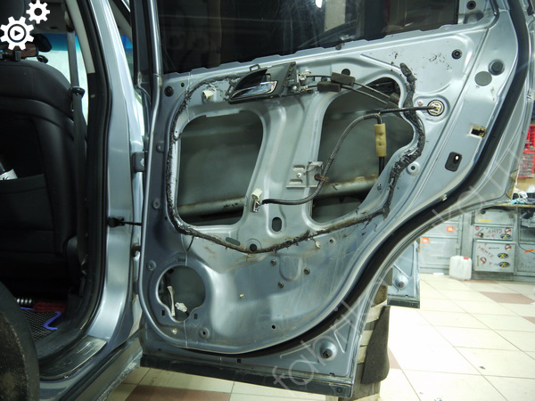 Штатная шумоизоляция Honda CR-V III - правая задняя дверь