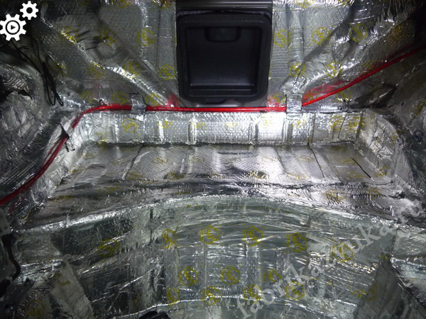 Установка шумоизоляции багажника Lexus GS430