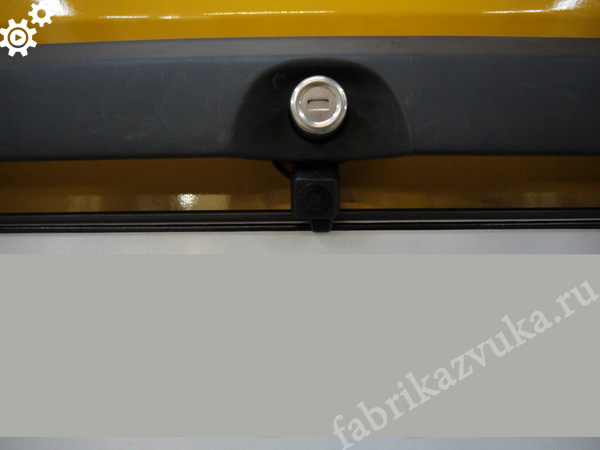 Камера заднего вида Opel Combo
