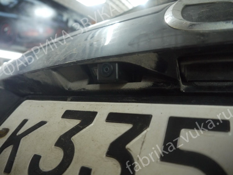 Установка камеры заднего вида на Mazda CX-7
