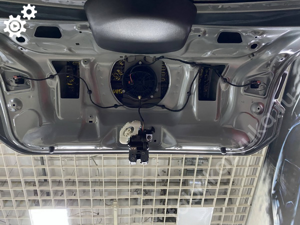 Виброизоляция крышки багажника Volkswagen Polo