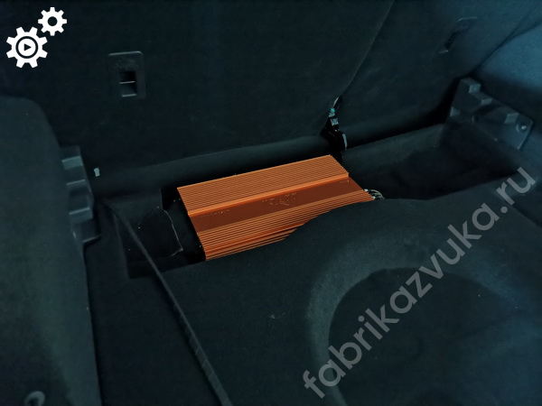 Усилитель на динамики в Jetour Dashing