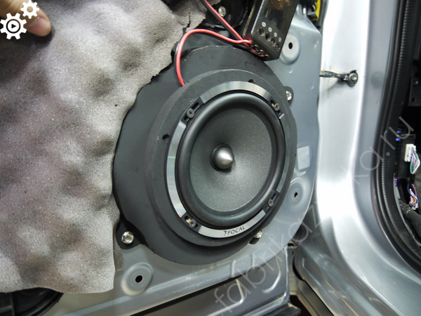 Фронтальная акустика в Mazda CX-5