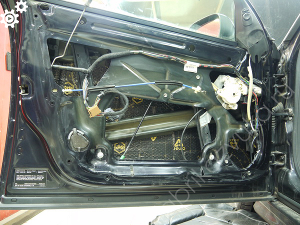 Качественная шумоизоляция дверей Saab 9-3