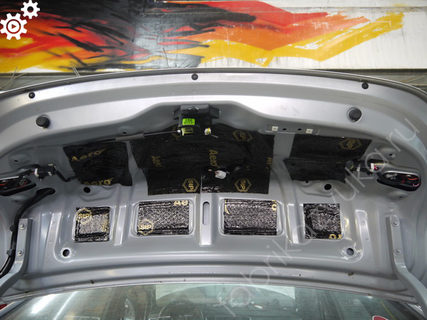 Шумоизоляция крышки багажника Hyundai Solaris II