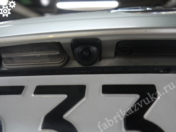 Камера заднего вида Avensis