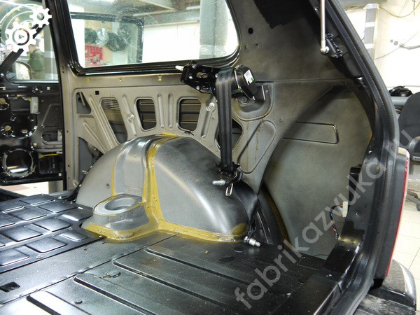 Правая задняя колёсная арка до шумоизоляции | Lada Niva 4x4