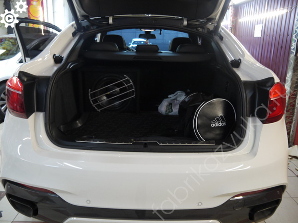 Установка сабвуфера Eton в BMW X6 F16
