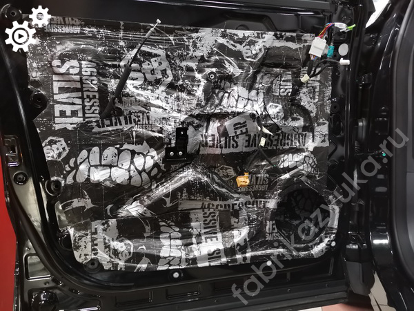 Второй слой изоляция левой передней двери Jetour Dashing