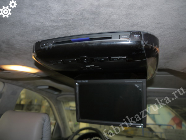 Установка потолочного монитора Mercedes S500 W220