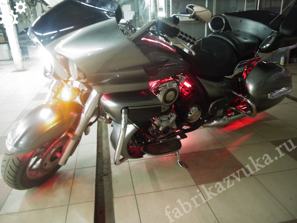 Фото подсветки мотоцикла Kawasaki Vulcan 1700