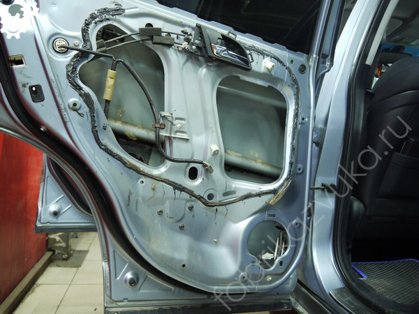 Штатная шумоизоляция Honda CR-V III - левая задняя дверь