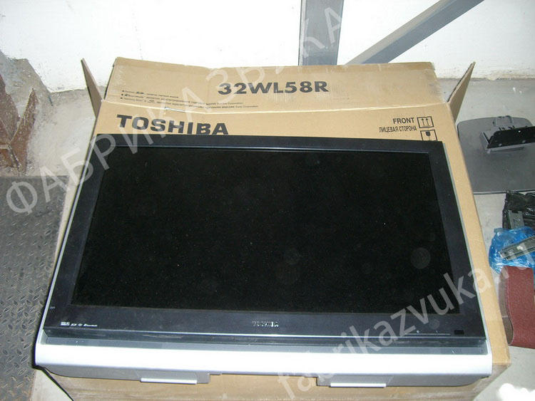 Телевизор Toshiba для установки в багажник авто