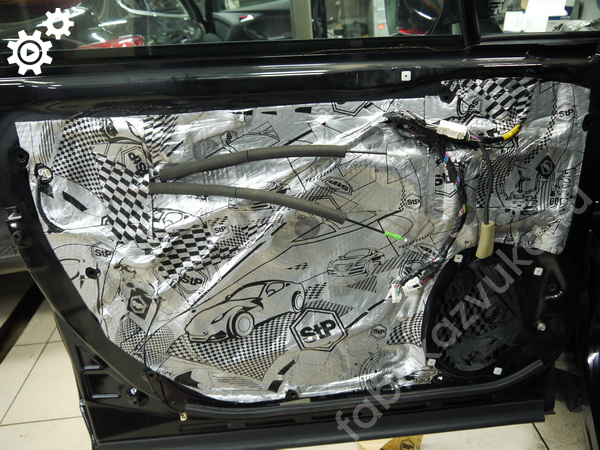 Виброизоляция левой передней двери Subaru Forester IV
