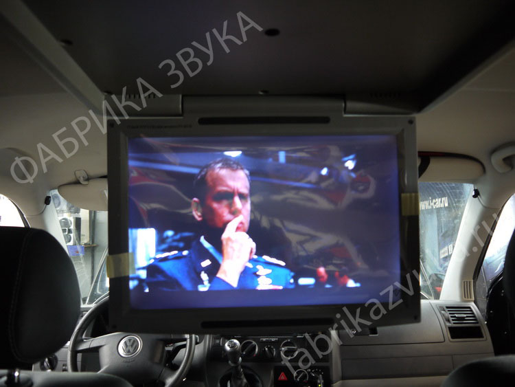 Intro MMTC-1710 DVD в Volkswagen Transporter T5