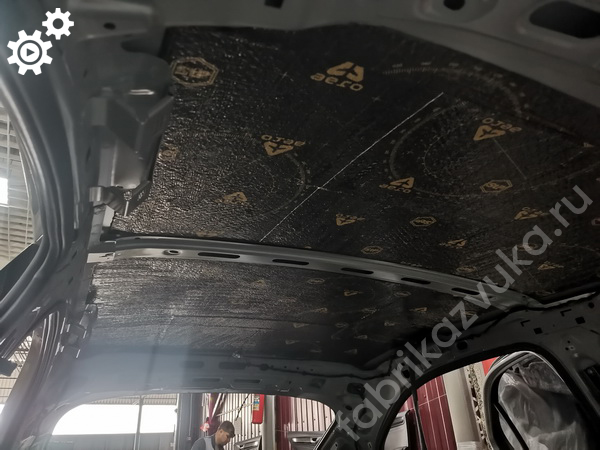 Качественная изоляция потолка Volkswagen Polo VI