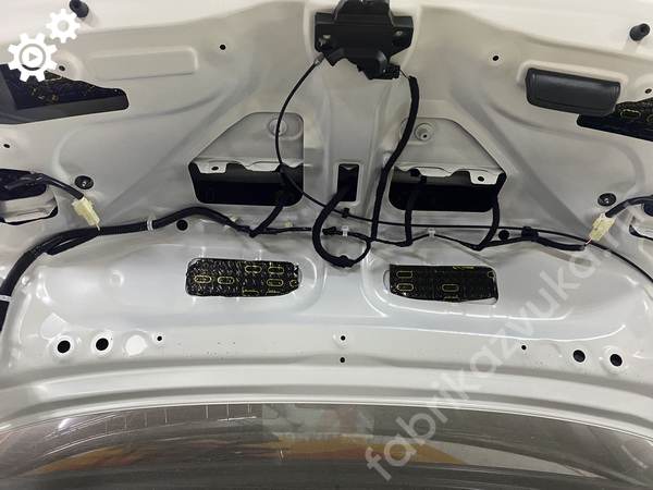 Виброизоляция крышки багажника | Toyota Corolla XII (E210)
