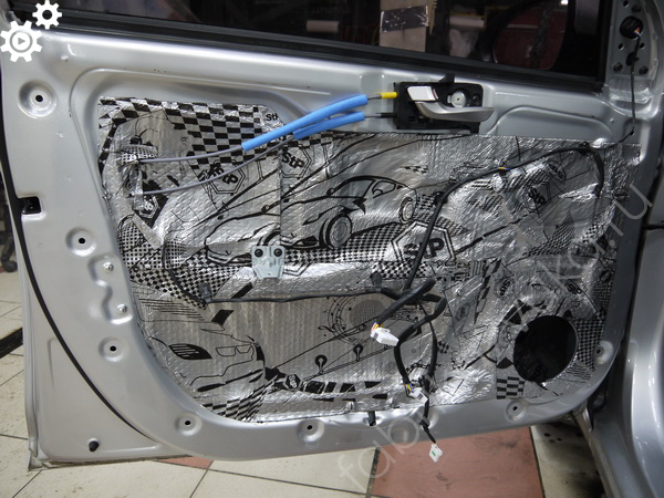 Шумоизоляция дверей Hyundai Solaris II