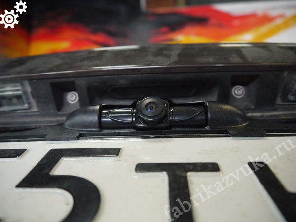 Камера заднего вида BMW X3