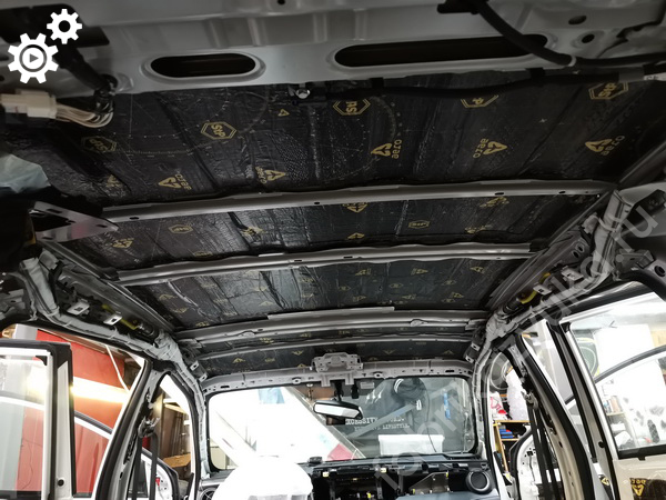 Виброизоляция потолка Toyota RAV4 IV Рест.