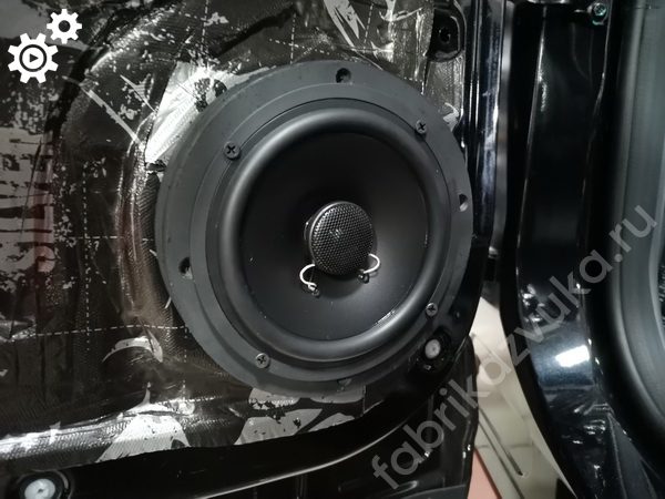 Замена задней акустики в Jetour Dashing