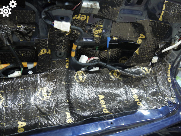 Крышка багажника Lexus GS III - шумоизоляция