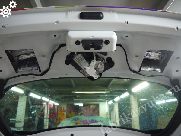 Крышка багажника Citroen DS3