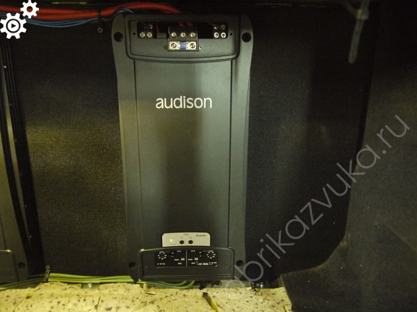 Установка усилителей Audison AV quattro в Ford Mondeo V