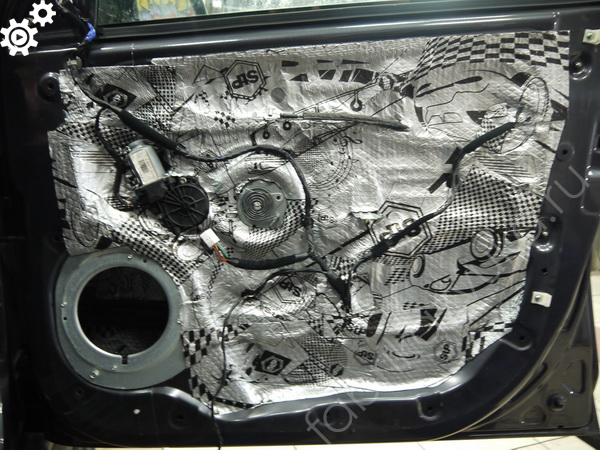 Шумоизоляция передней двери Kia Sportage III