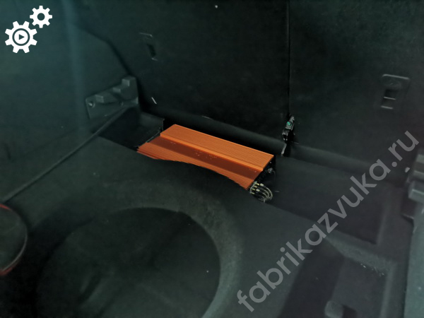 Монтаж усилителя DL Audio в Jetour Dashing