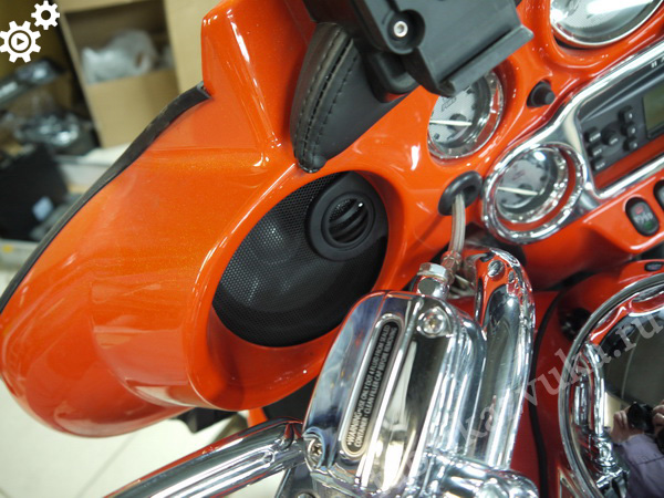 Замена динамиков на Harley Davidson