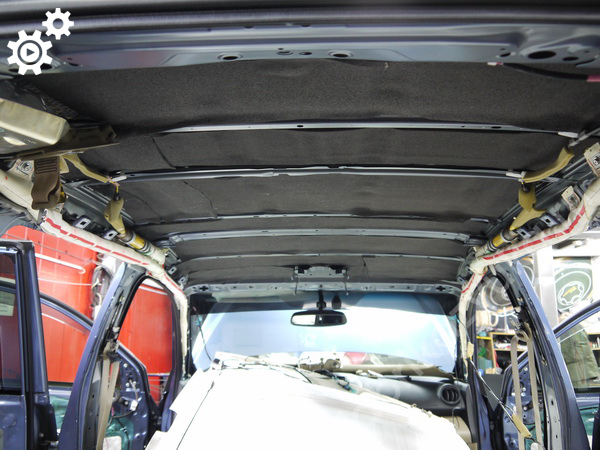 Потолок Toyota RAV4 III - второй слой шумоизоляции