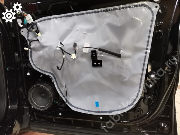 Правая передняя дверь Jetour Dashing без обшивки