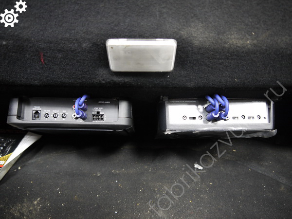 Установка усилителей в багажник Mitsubishi Eclipse III