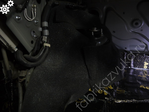 Шумоизоляция левой колёсной арки | Lexus GS III