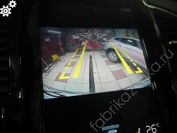 Камера на штатный монитор Volvo XC90 II