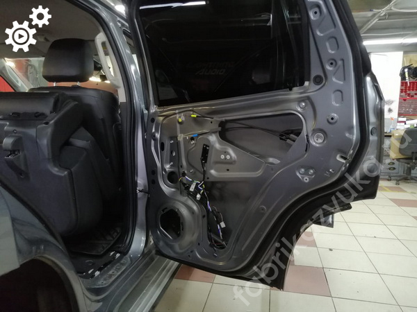 До шумоизоляции правой задней двери | Mitsubishi Pajero Sport