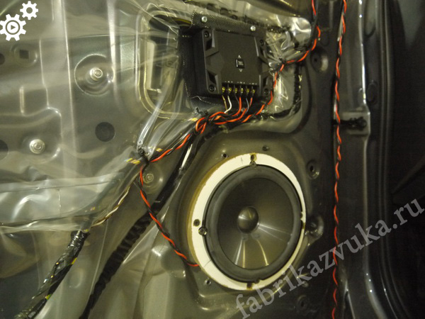 Установка компонентной акустики на Hyundai Solaris 1 Рестайлинг