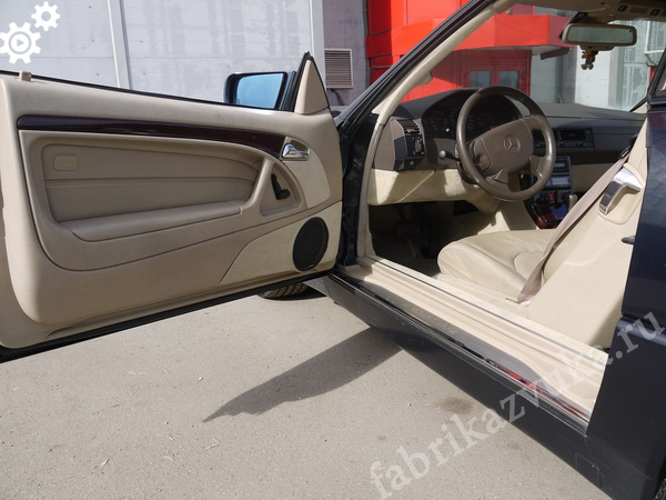 Подиумы в двери Merсedes-Benz SL320 R129