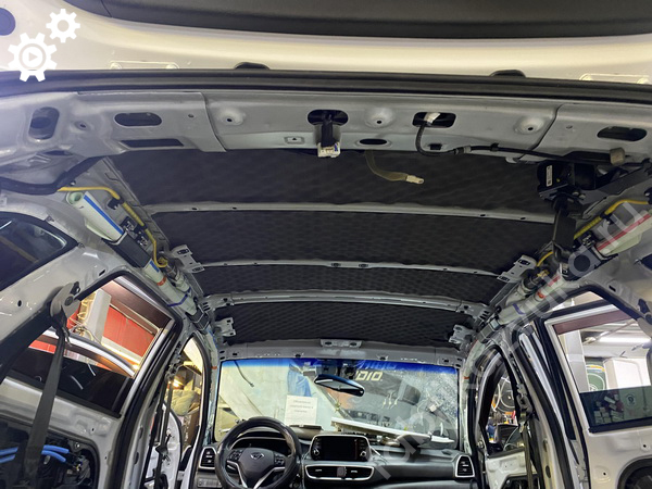 Hyundai Tucson III Рестайлинг - шумоизоляция потолка авто