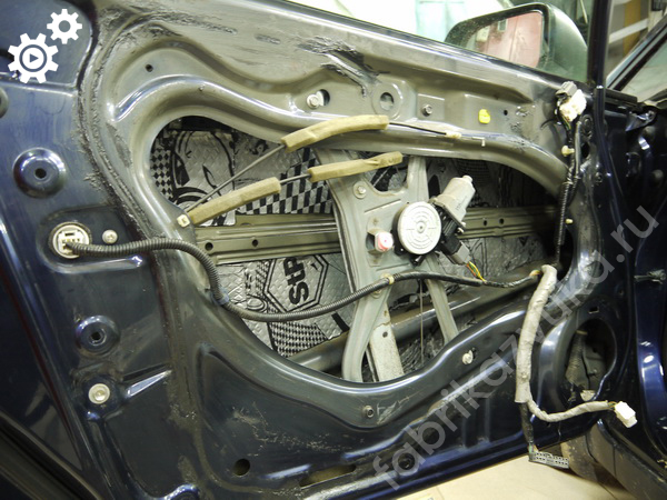 Виброизоляция внутреннего металла левой двери Honda Civic 4D VIII