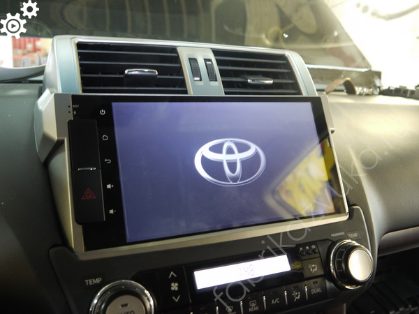 Установка штатной магнитолы в Toyota Land Cruiser Prado 150 Рестайлинг