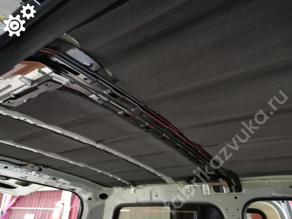 Качественная шумоизоляция потолка | Hyundai H-1 Starex II Рест 2