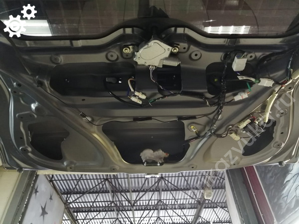 Крышка багажника до шумоизоляции | Mitsubishi Pajero Sport