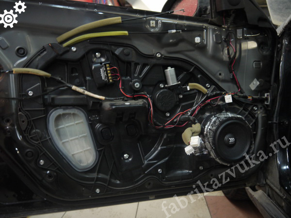 Установка передней акустики на Mazda 6 II (GH) Рестайлинг
