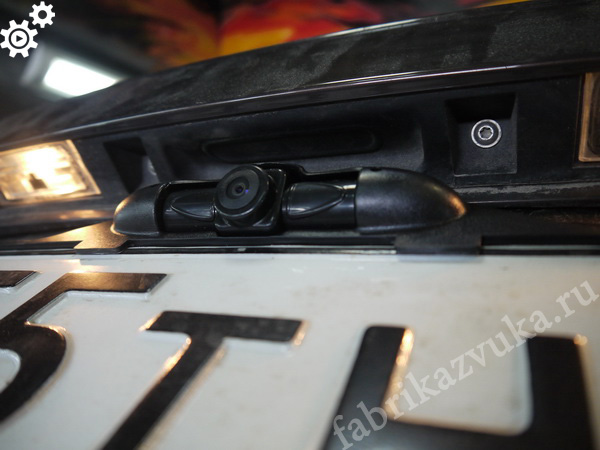 Установка камеры заднего вида на BMW X3