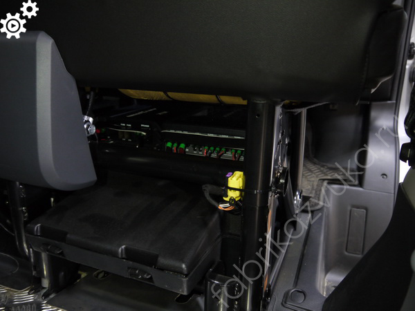 Усилители на акустику и сабвуфер в Peugeot Boxer