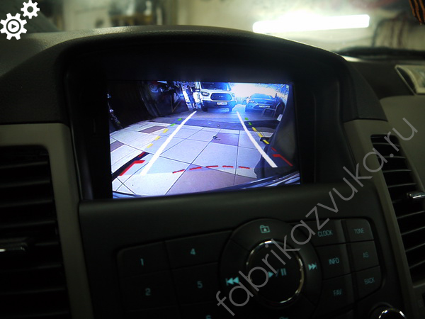 Изображение с камеры на магнитоле в Chevrolet Cruze