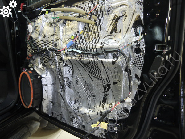 Качественная шумоизоляция дверей Toyota Land Cruiser 200
