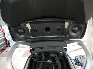 Изготовление подиума под акустику BMW K1600 GTL